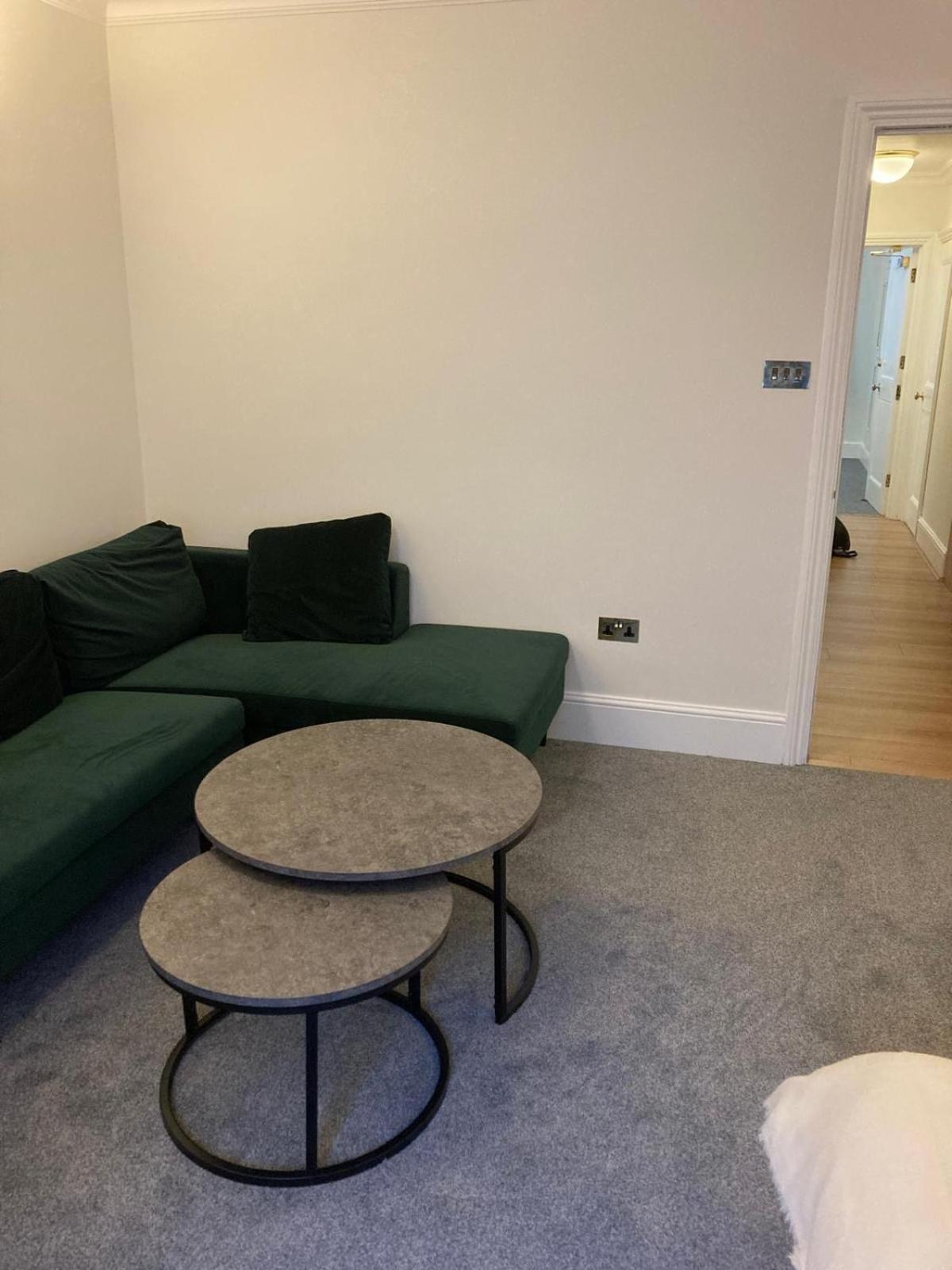 Oxford Street 2 Double Bed Apartment London